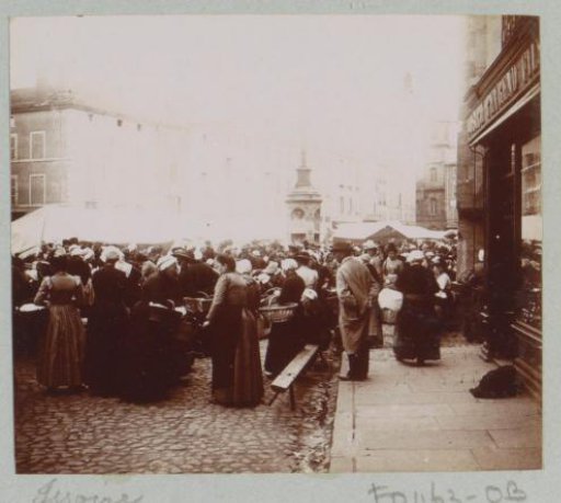Street market in Issoire