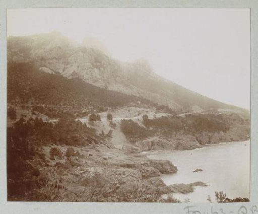 View of the coast near (probably) Carqueiranne