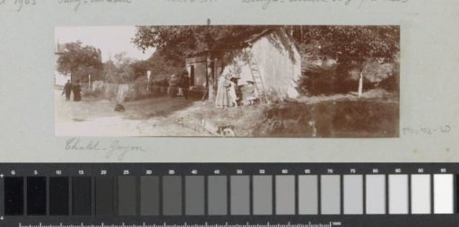 Group with children at a farm in Châtel-Guyon