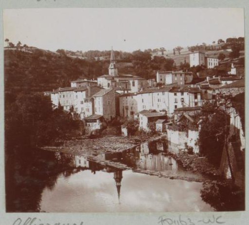 View of Olliergues on the La Dore