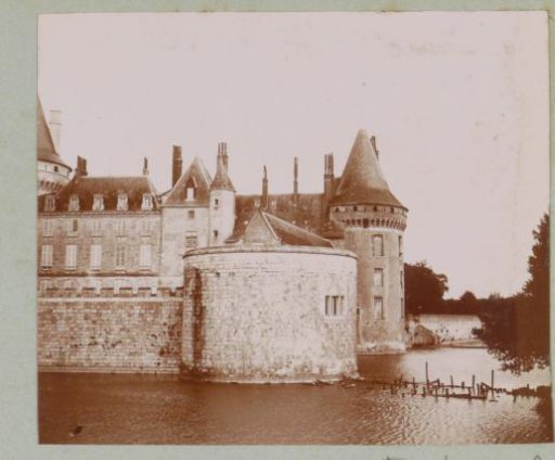 Château of Sully-sur-Loire