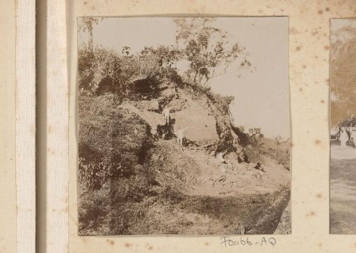 Dutchmen on a rock