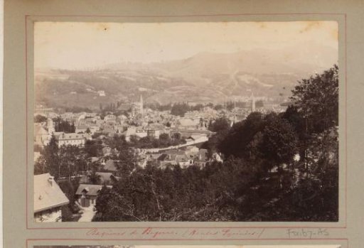 City view with mountains in the background
