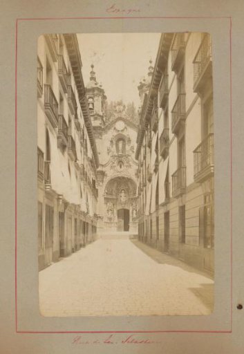 Street to the Basílica de Nuestra Señora del Coro in San Sebastian