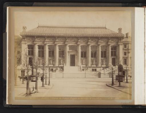 Facade of the Palais de Justice in Paris