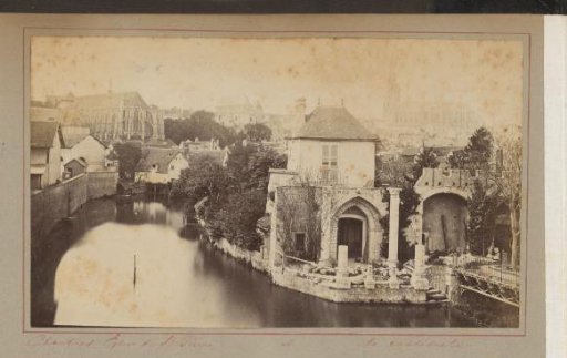 View of Chartres with the Église Saint-Pierre