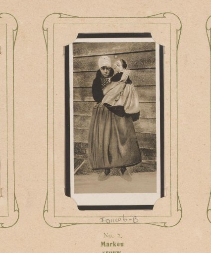 Portrait of a woman with a child in Dutch national costume