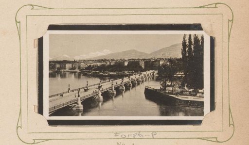 View of Geneva with the Pont du Mont-Blanc
