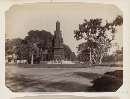 Waterlooplein in Batavia with the monument to Major-General Michiels in the centre