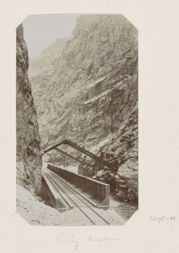 Railway bridge through the Royal Gorge near Cañon City