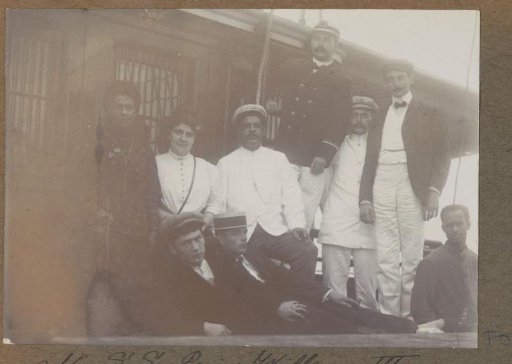 Company aboard the steamship 'Prins Willem III'
