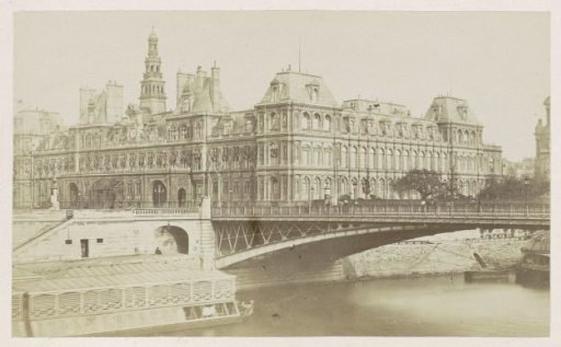 Hôtel de Ville in Paris, with the Pont d'Arcole in the foreground