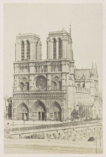 West facade of the Cathédrale Notre-Dame in Paris
