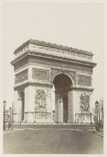Arc de Triomphe in Paris