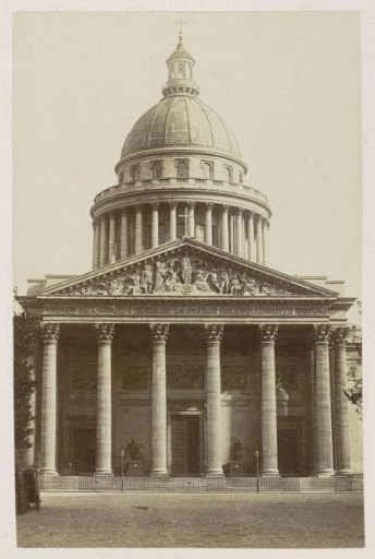Front view of the Panthéon in Paris