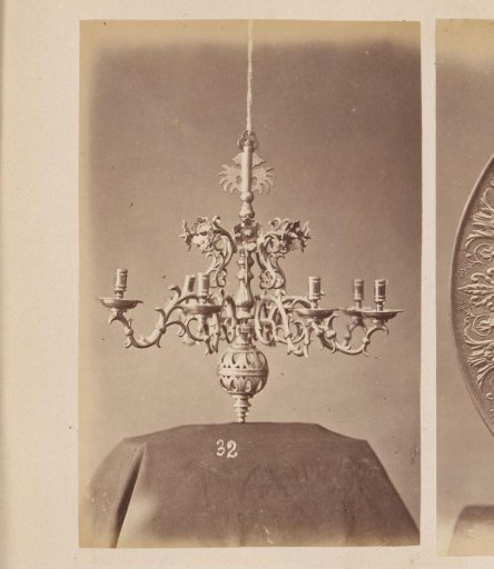 Metal hanging lamp with arms