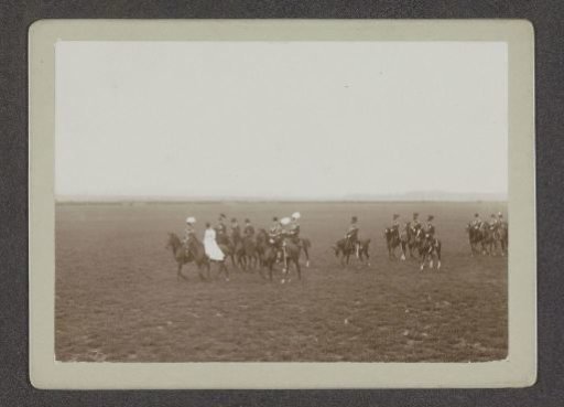 King Wilhelmina and a military guard on horseback on the heath