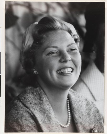 Portrait of Princess Beatrix after her return from a trip to the United States