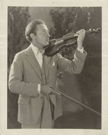 Portrait of violinist Jascha Heifetz