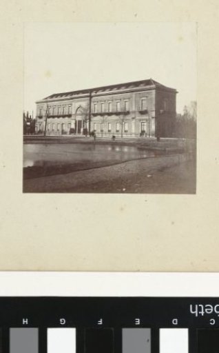 View of the Groote Museum in Artis