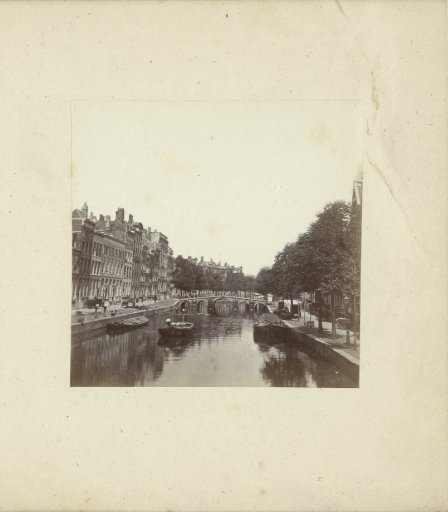 View of the Warmoesbrug over the Herengracht at the Warmoesgracht, now Raadhuisstraat