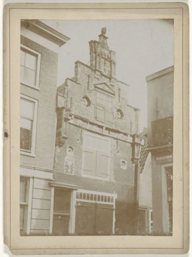 Monumental building at the Peperstraat in Amsterdam