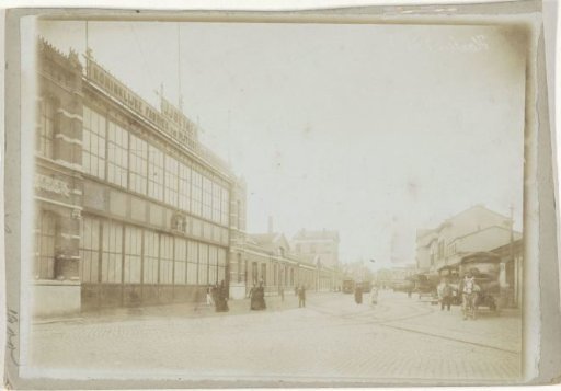 Stationsplein in Haarlem, on the left the Royal Carriage and Wagon Factory J.J. Beijnes