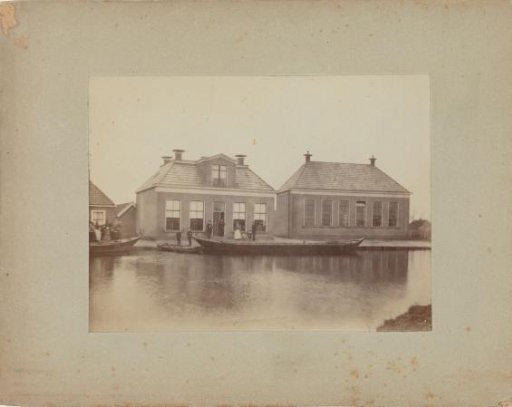 Quay with dwellings in the former Stobbegat