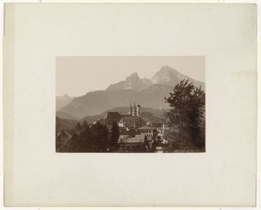 View of Berchtesgaden with the peaks of the Watzmann in the background