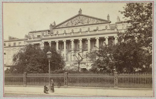 Building in London, possibly the British Museum
