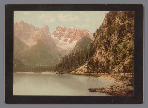 View of the Cristallo Massif in the Dolomites, in the foreground the Dürrensee