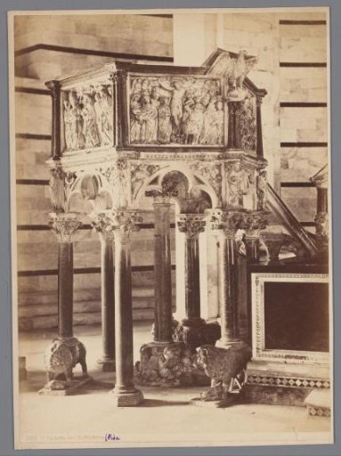 Pulpit in the Baptistery in Pisa