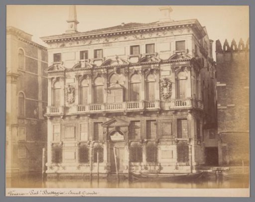 Exterior of Palazzo Battagia in Venice