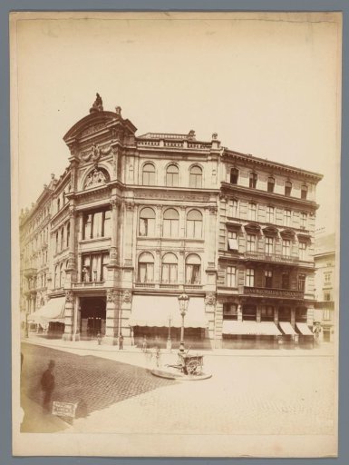 View of the textile shop of Philipp Haas & Söhne at the Stock-im-Eisen-Platz in Vienna, Austria