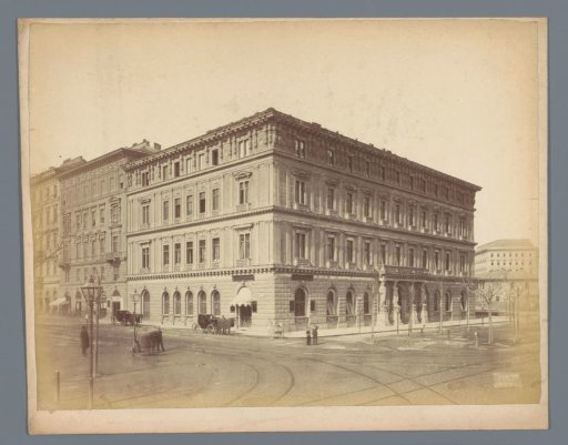 View of Palais Epstein in Vienna, where the art dealership H. Cubasch was located