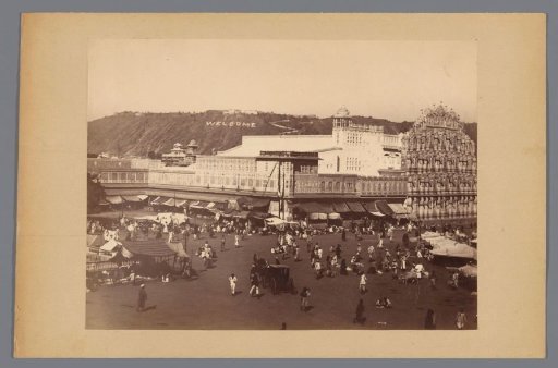 View of the Hawa Mahal and Tripolia Bazaar in Jaipur, Rajasthan, India