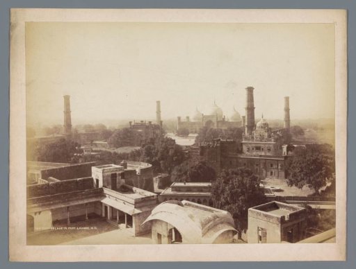 View of the Badhshahi Masjid and the Samadhi of Ranjit Singh near the Lahore Fort, Punjab, Pakistan