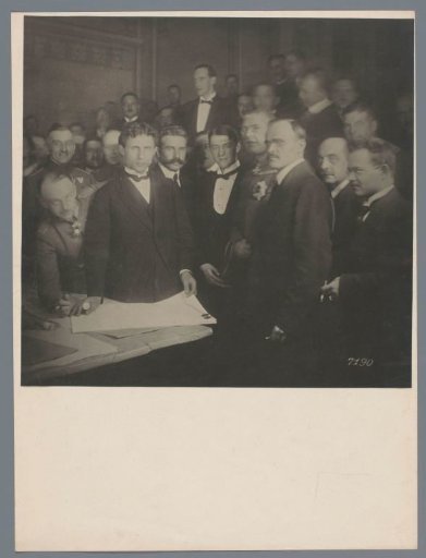 Signing of the peace treaty between the Central Powers and Ukraine, 9 February 1918