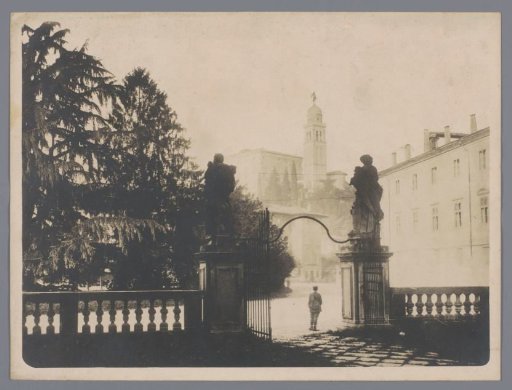 Soldier under a gate, Italy