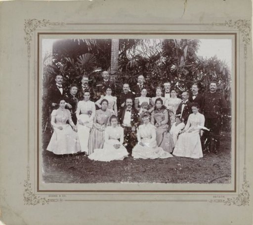 Group portrait of an unknown company, Batavia