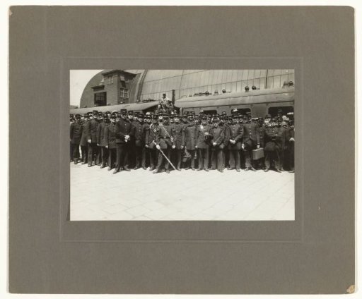 Group portrait of the Amsterdam Post Harmonie