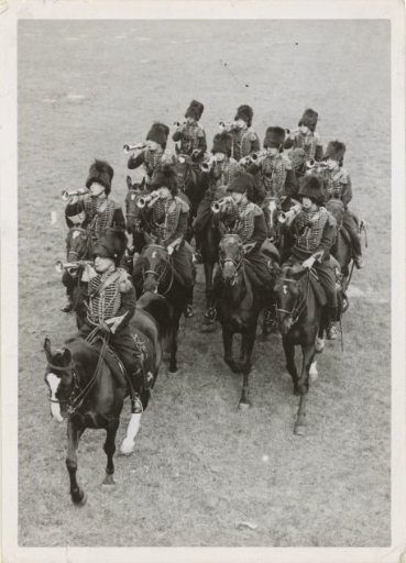 Trumpeters of the special volunteer landsturm on horseback