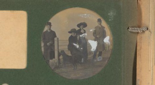 Jan Hellendoorn, Pauline van den Bussche, Wiesje Merkus, and an Unknown Man with a Dog on the Beach