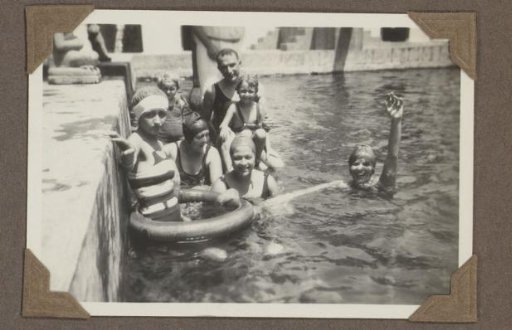 Dootje and Wilhelmina van Zijll de Jong with others swimming