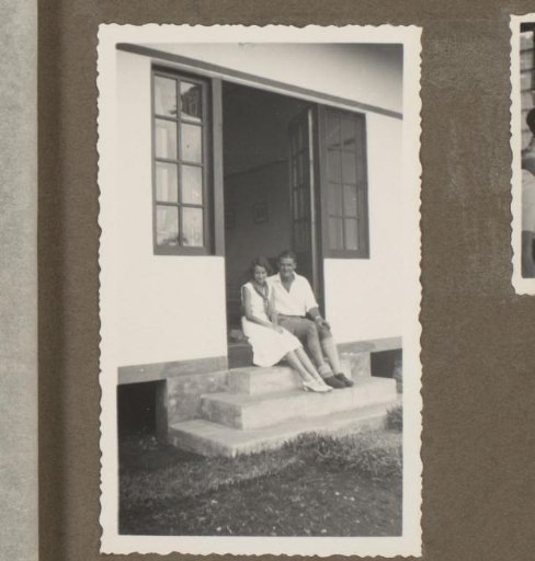 Edward Burch and Ada Krüseman in a doorway, Tjibeber