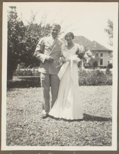 Portrait of Edward Burch and Ada Krüseman at their wedding, Bandoeng