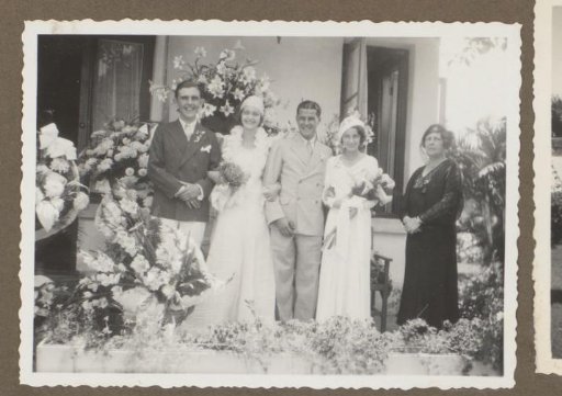 Group portrait at the wedding of Edward Burch and Ada Krüseman, Bandoeng