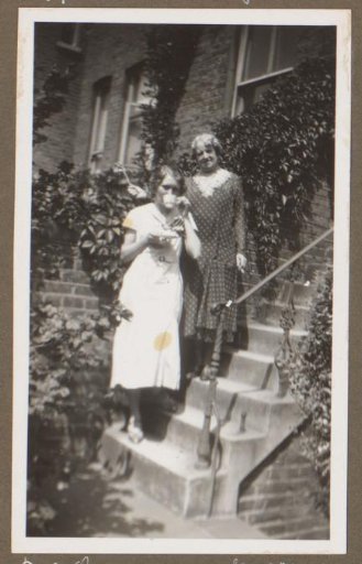 Portrait of Beh Oudemans and Mrs. Fletcher-Porter, London