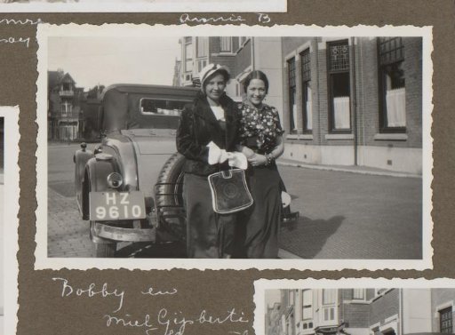 Wilhelmina van Zijll de Jong and another woman by a car