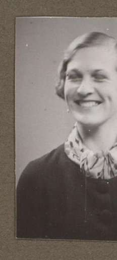 Portrait of Corry Mak van Waay-Zulver with a Hat